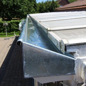 De Karweier - Zinken dakgoot nieuw 1